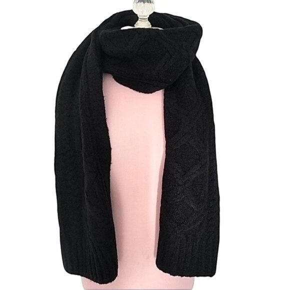 J. Crew Loopy Stitch Oversized Cable Knit Scarf in Black NWT - Picture 5 of 9